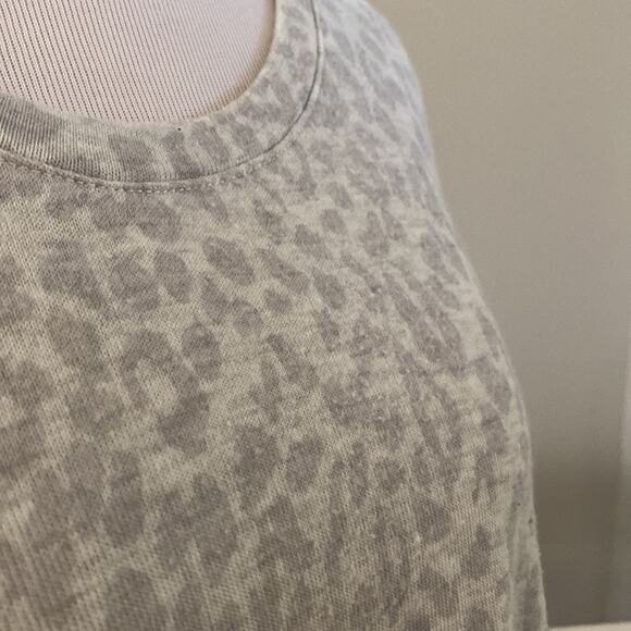 Nine Britton Gray Leopard Print Side Tie Top Size XS - Picture 6 of 6
